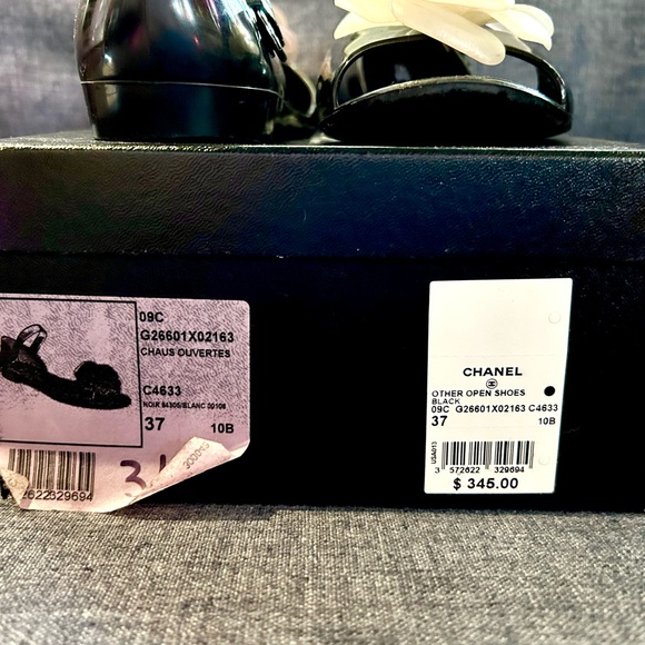 CHANEL Black, White Flower Open-Toe Jellies, S37, With Original Box & Booklet - Picture 9 of 10